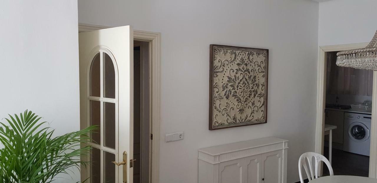 Domus Valencia Apartamentos Centro Frente A Torres De Serrano Екстериор снимка