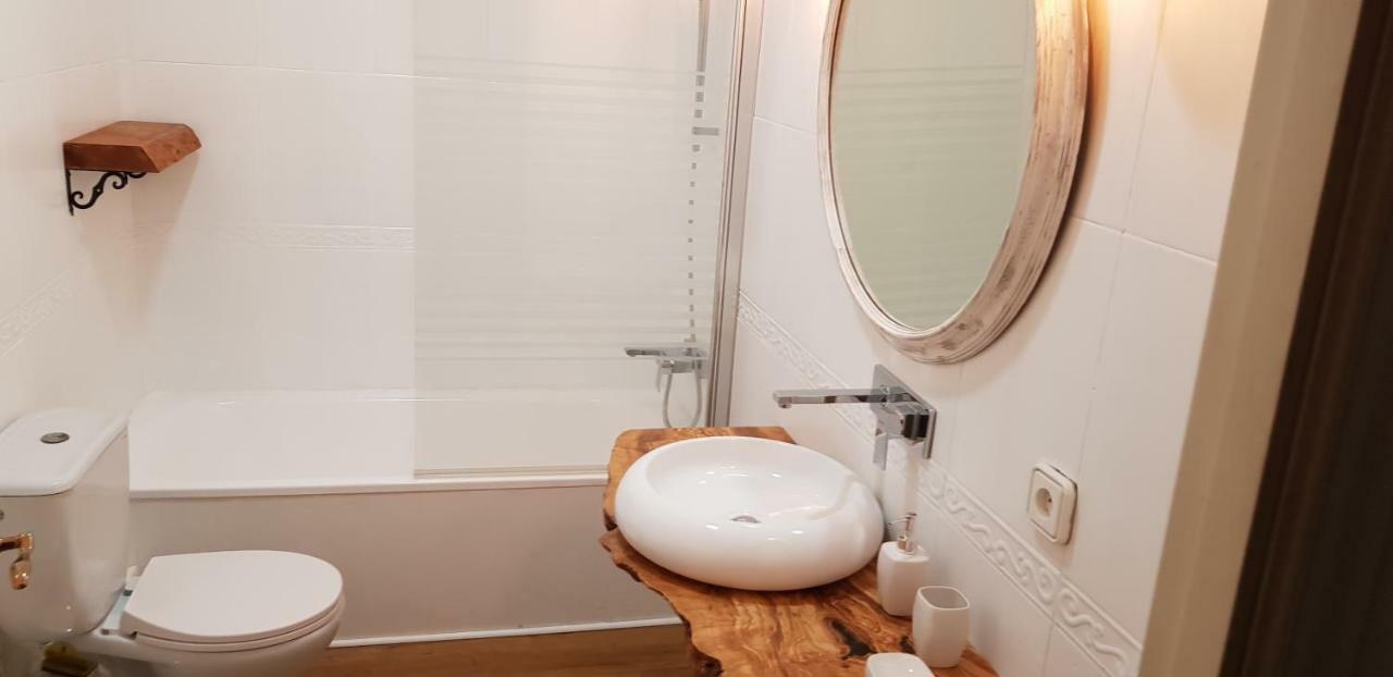 Domus Valencia Apartamentos Centro Frente A Torres De Serrano Екстериор снимка