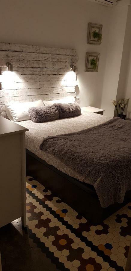 Domus Valencia Apartamentos Centro Frente A Torres De Serrano Екстериор снимка