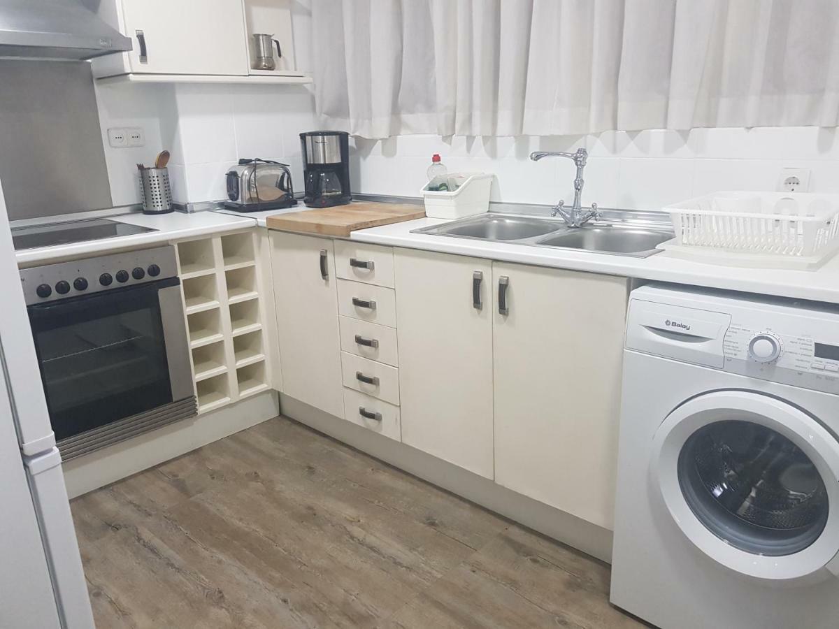 Domus Valencia Apartamentos Centro Frente A Torres De Serrano Екстериор снимка
